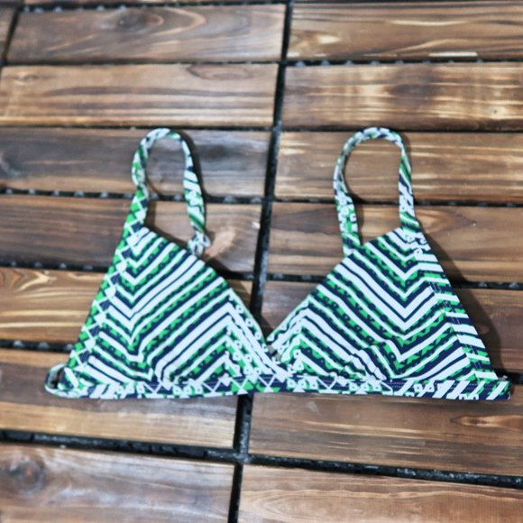 BCBGMaxAzria Swim Kelly Tribal Print Bikini Set Medium - Picture 11 of 16